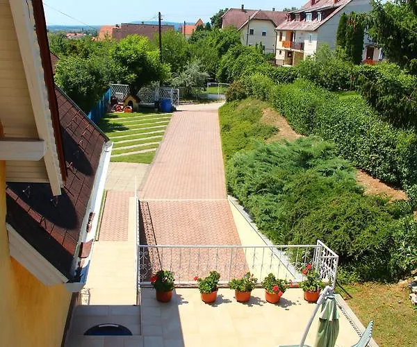 Szeibert Vendeghaz Apartment *